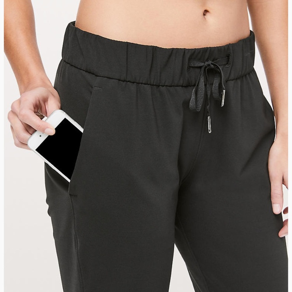 Lulu lemon NWT jogger pants